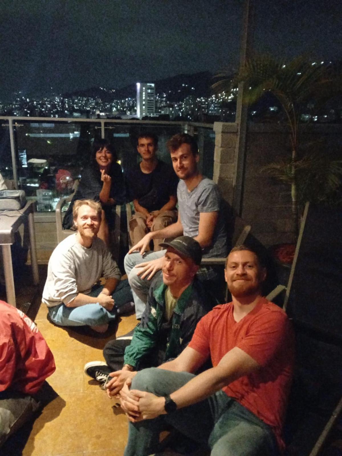 Hostel Metro Floresta Alojamiento 메딜린 외부 사진