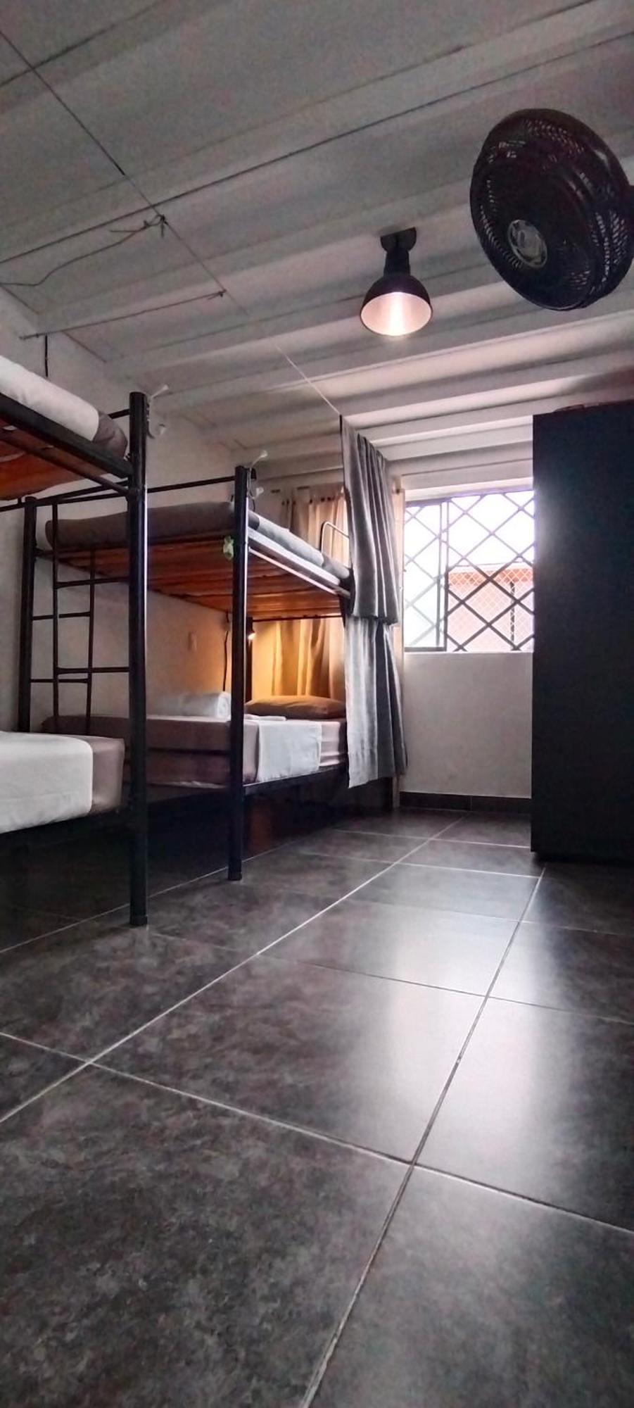 Hostel Metro Floresta Alojamiento 메딜린 외부 사진