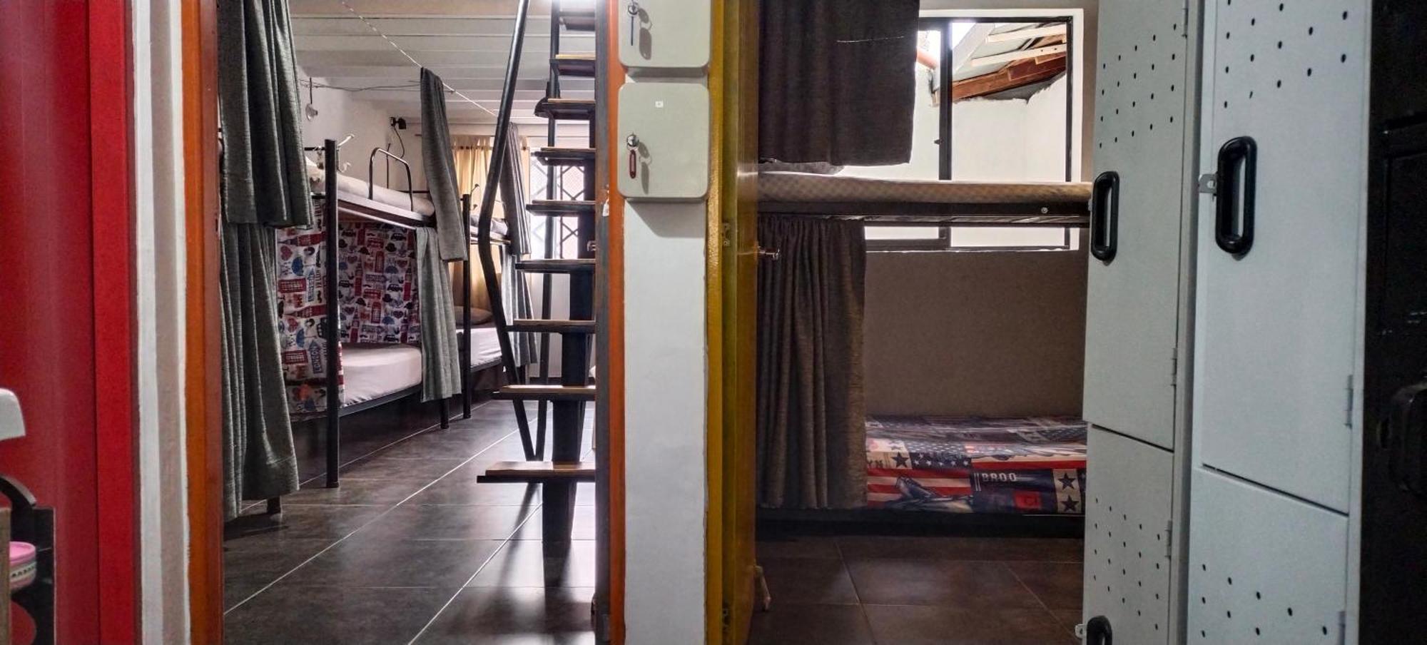 Hostel Metro Floresta Alojamiento 메딜린 외부 사진